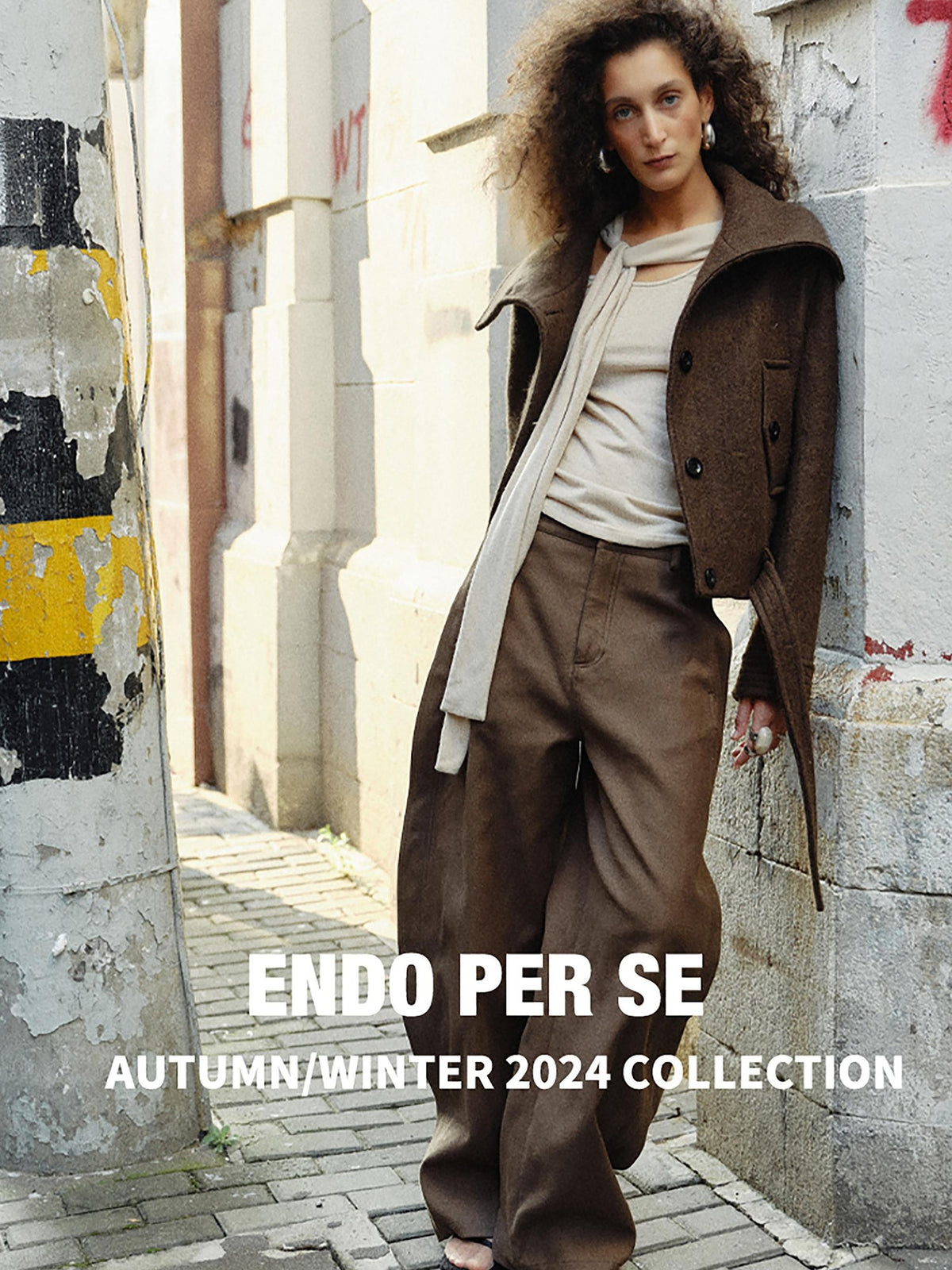 ENDO PER SE Distressed Wide Leg Banana Barn Style Women's Cotton Chinos