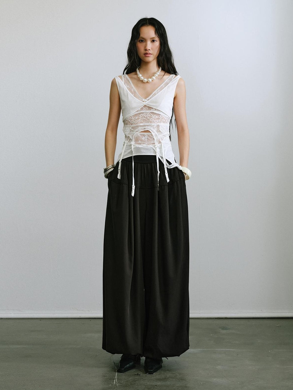 ENDO PER SE Hollow Out Lace Fitted V-neck Women's Lace Cotton Tank Tops