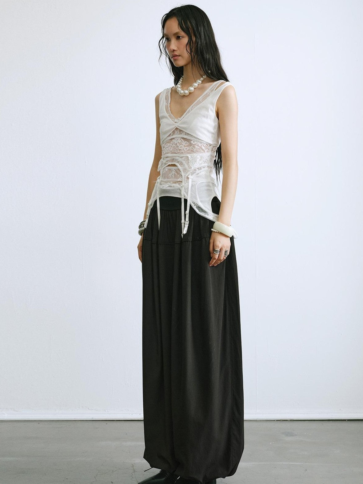 ENDO PER SE Hollow Out Lace Fitted V-neck Women's Lace Cotton Tank Tops