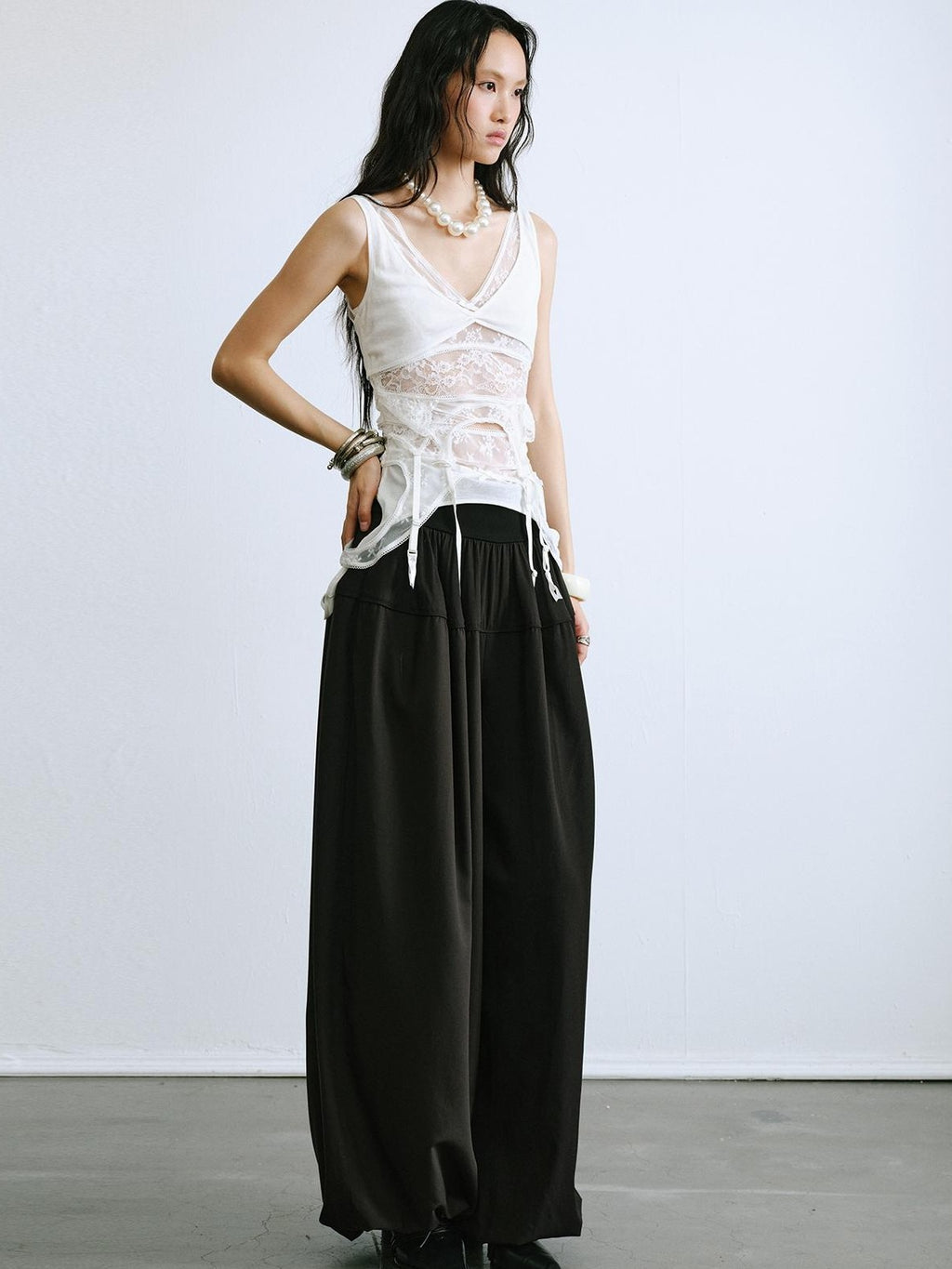 ENDO PER SE Hollow Out Lace Fitted V-neck Women's Lace Cotton Tank Tops