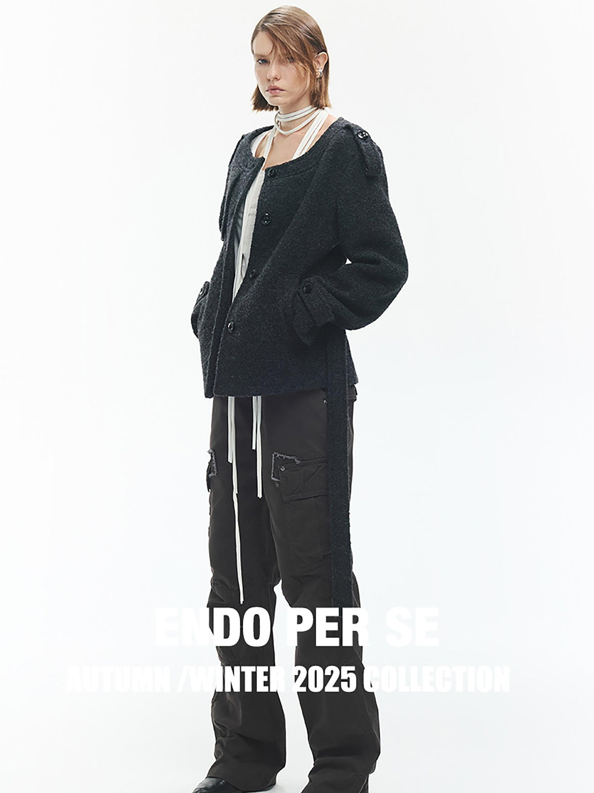 ENDO PER SE Solid Color Structured Round Neck Wool Women's Short Coats
