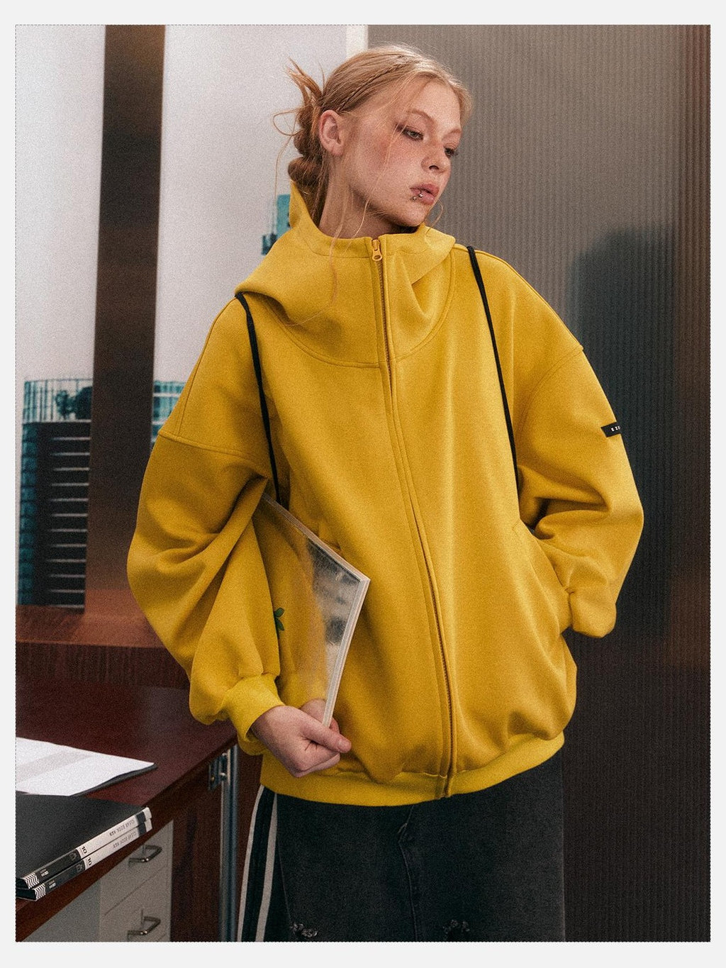 EZEK Air Layer Loose Pocket Solid Color Women's Zip-up Hoodies