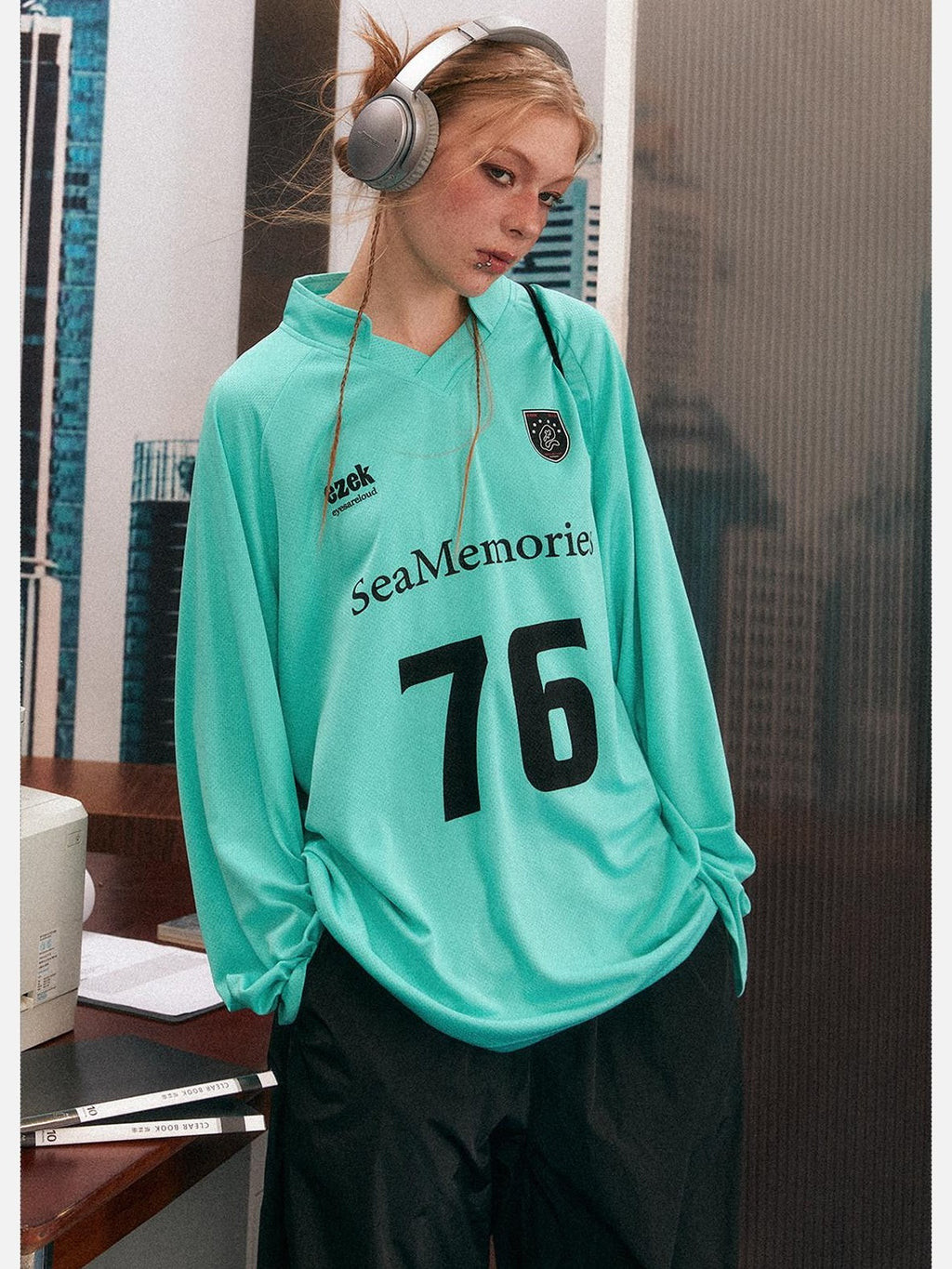 EZEK American Retro Jersey Letter Print V-neck Women's Polyester Long Sleeve T-shirts