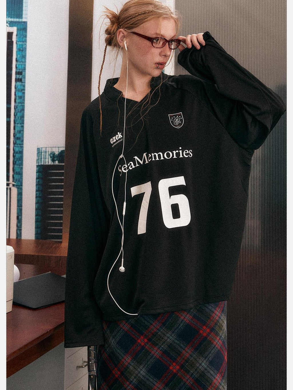 EZEK American Retro Jersey Letter Print V-neck Women's Polyester Long Sleeve T-shirts