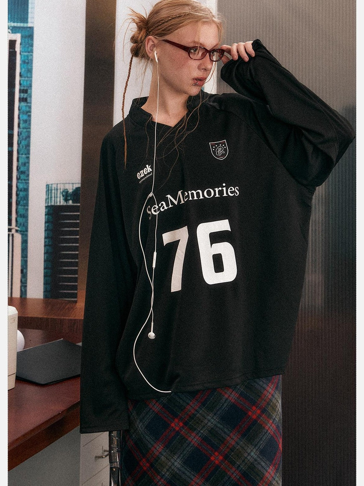 EZEK American Retro Jersey Letter Print V-neck Women's Polyester Long Sleeve T-shirts