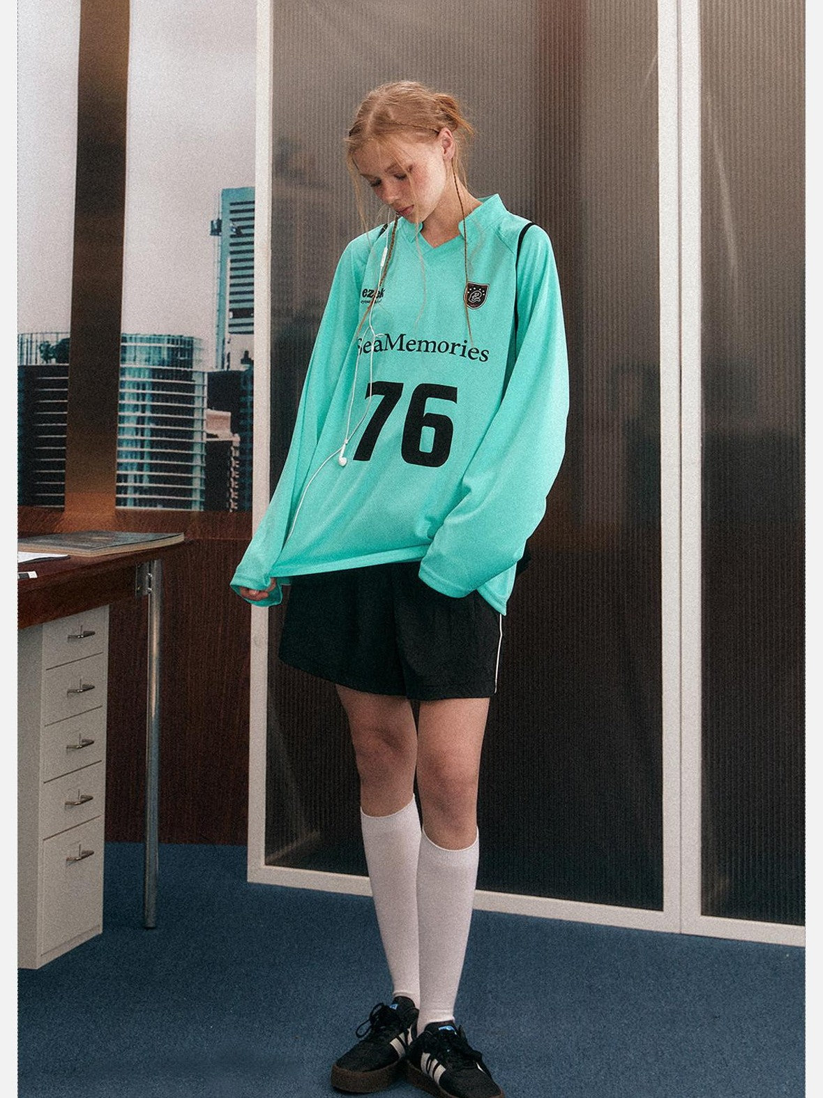 EZEK American Retro Jersey Letter Print V-neck Women's Polyester Long Sleeve T-shirts
