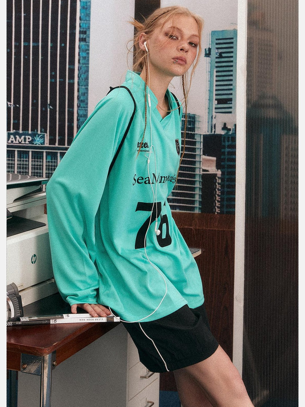 EZEK American Retro Jersey Letter Print V-neck Women's Polyester Long Sleeve T-shirts
