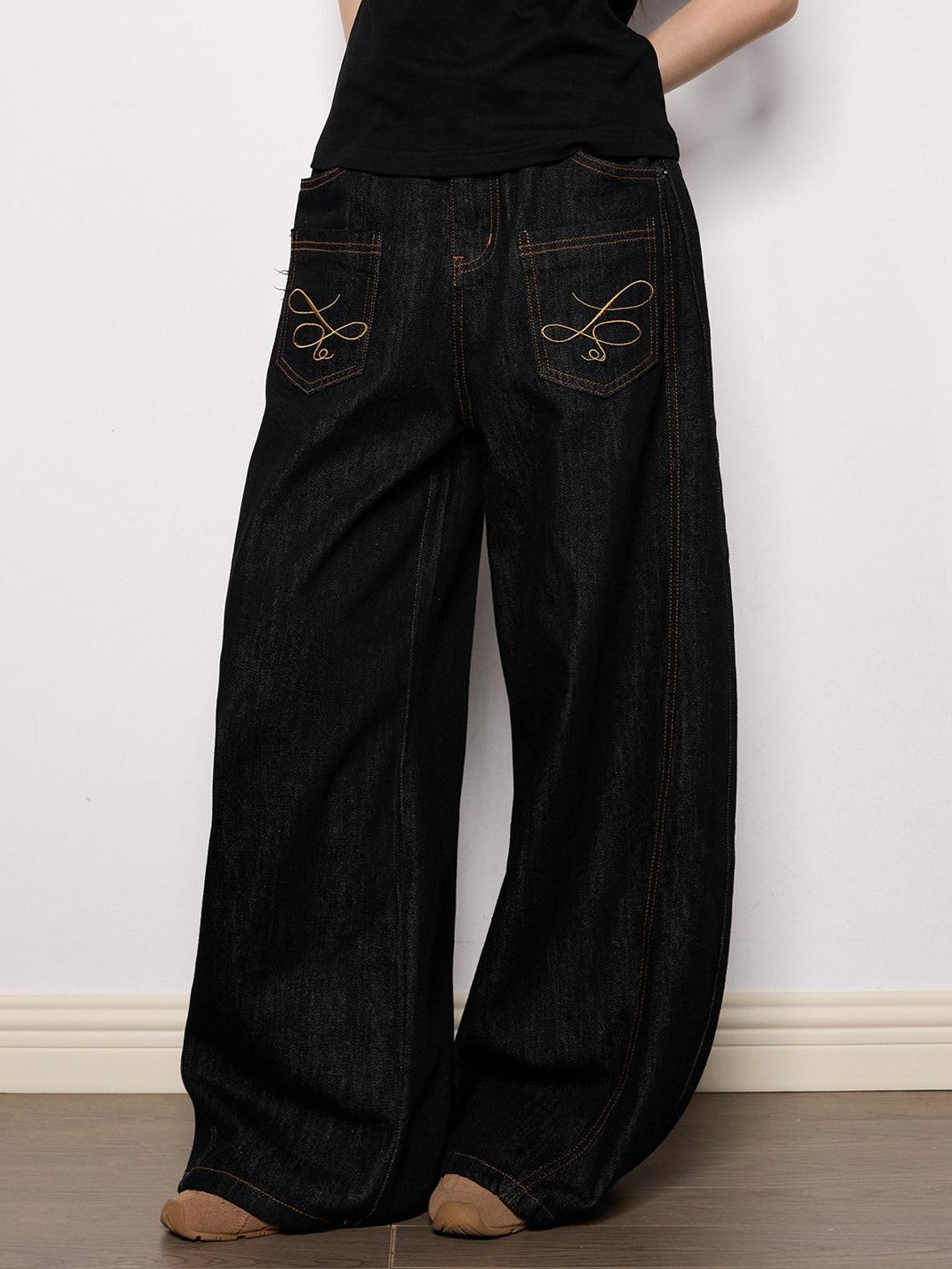 EZEK Black Machine Embroidered Loose Fit Women's Cotton Blend Wide-leg Jeans