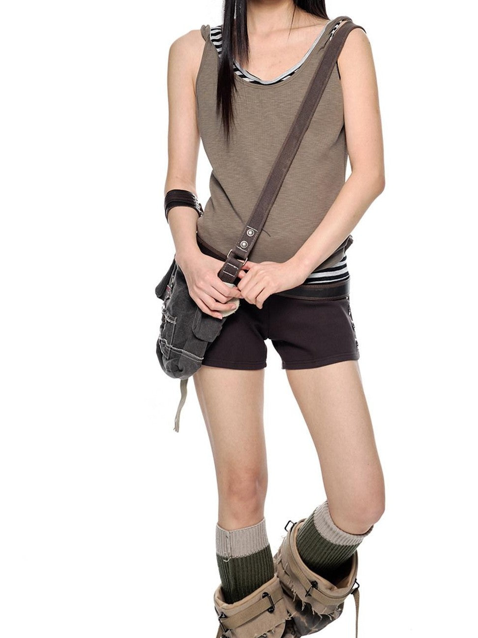 EZEK Coffee Slub Texture Slim Fit Pocket Elastic Waist Women's Cotton Low-rise Shorts