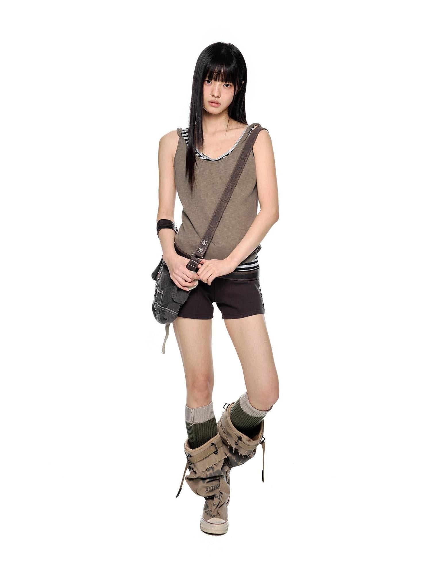 EZEK Coffee Slub Texture Slim Fit Pocket Elastic Waist Women's Cotton Low-rise Shorts