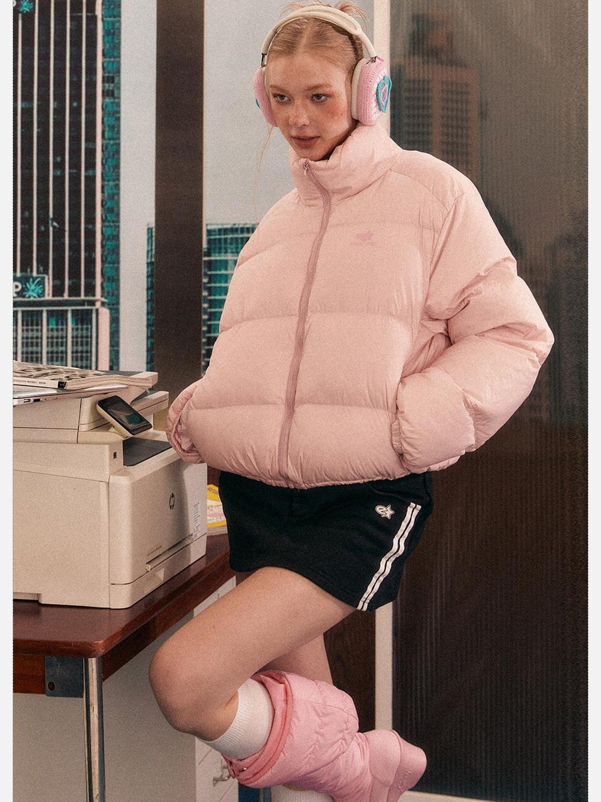 EZEK Cropped Printed Stand Collar Pocketed Women's Nylon Down Jackets