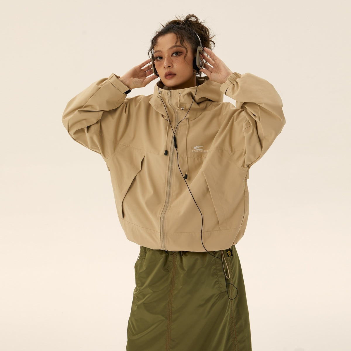 EZEK_Lightweight_Hooded_Drawstring_Hem_Women's_Windbreakers_727475788390_MISSTT