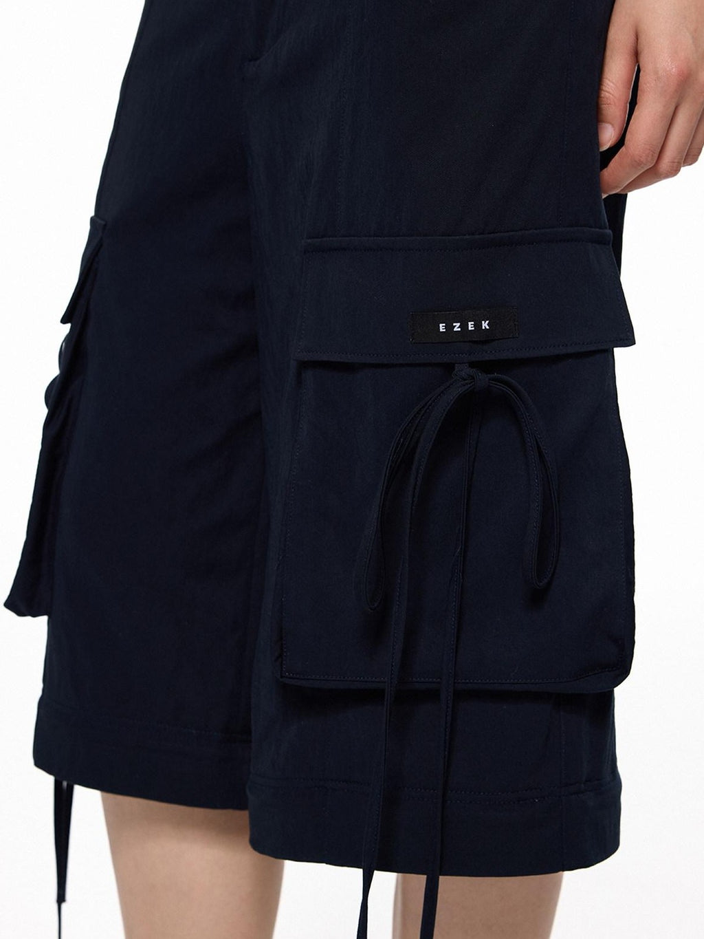 EZEK Wide Leg Detachable Pockets Natural Waist Women's Nylon Cargo Pants