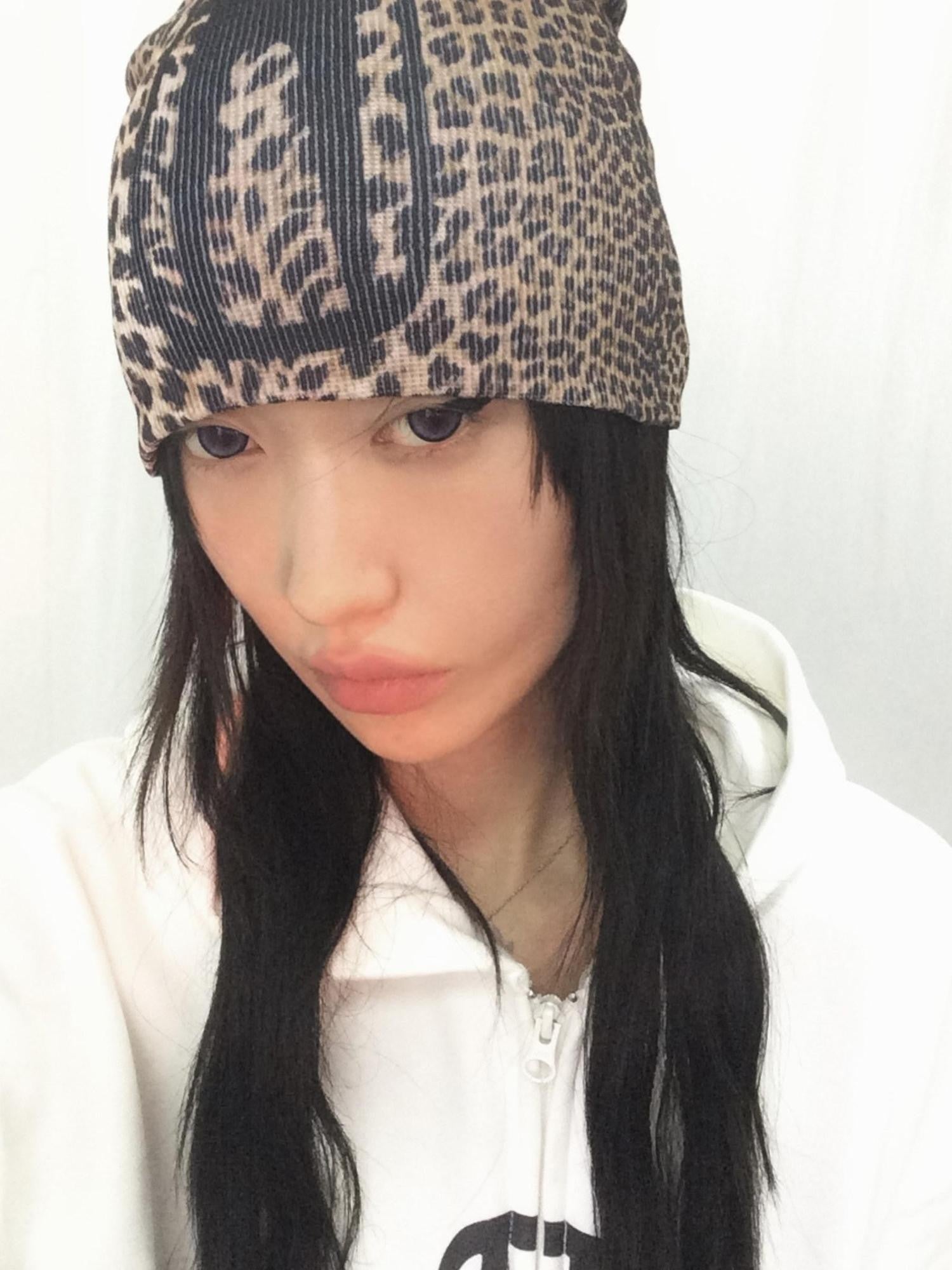 FOURFORTY Allover Leopard Print Patterned Women's Textured Yarn Knit Beanies