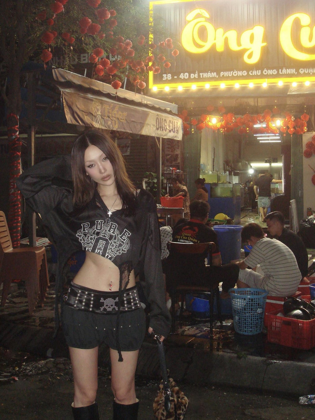 FOURFORTY Black Lace Hooded Gothic Women's Polyester Off-shoulder T-shirts