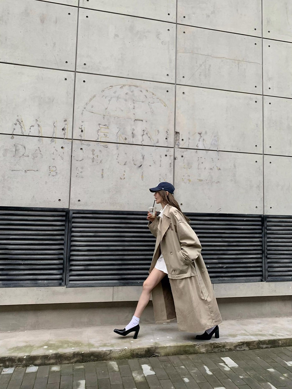 FOURFORTY Crisp Tailored Structured Detachable Women's Khaki Trench Coats