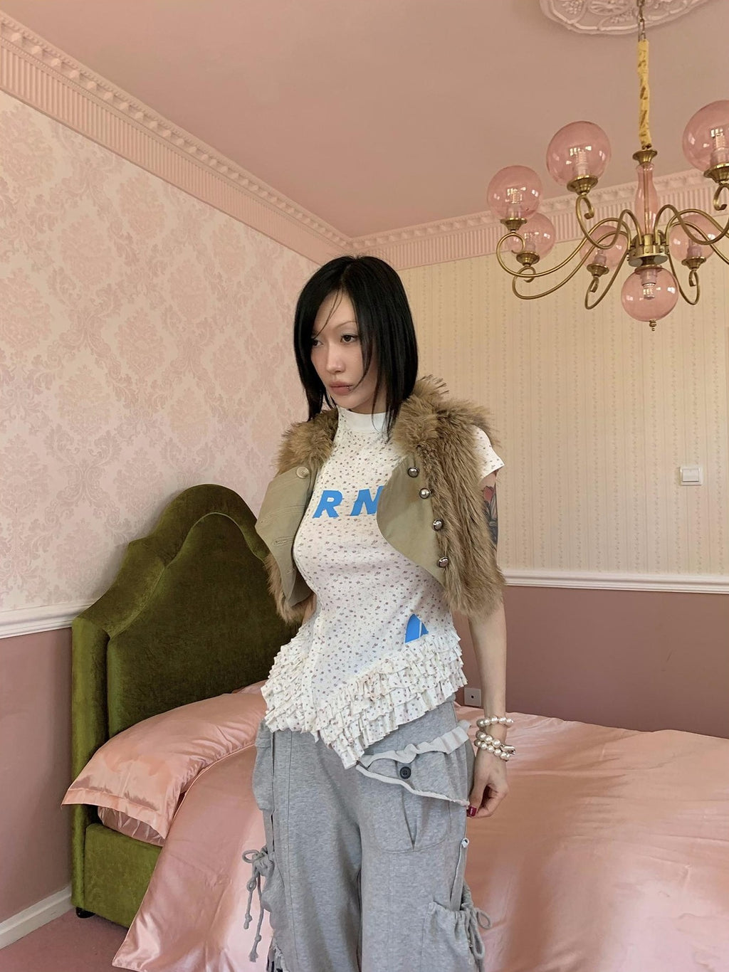 FOURFORTY Fur Embroidered Court Style Women's Polyester Short Vests