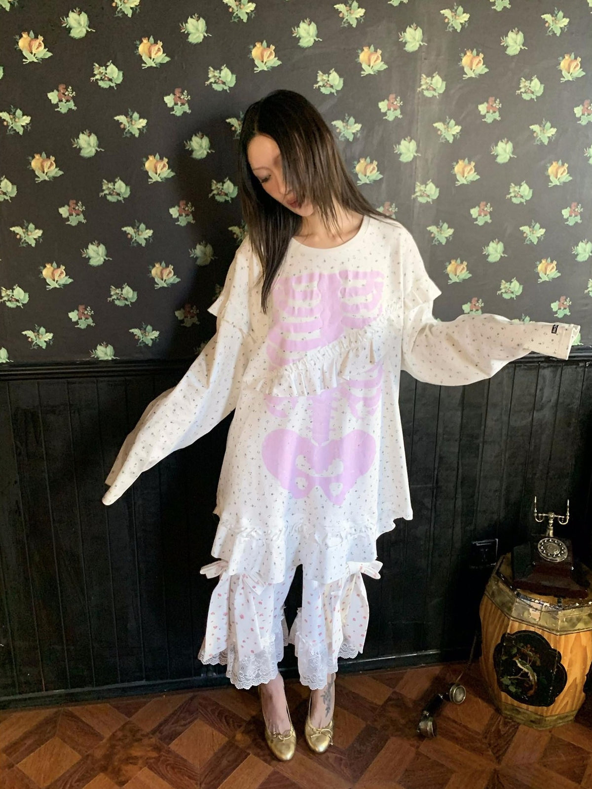 FOURFORTY Skeleton Floral Lace Trim Women's Cotton Long Sleeve T-shirts