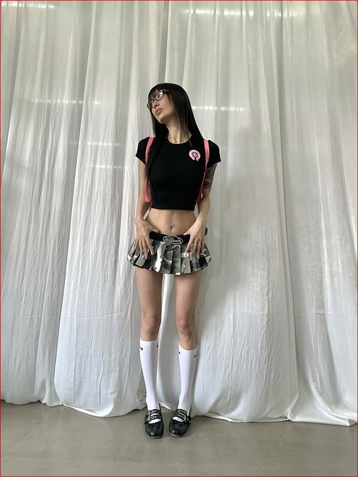 FOURFORTY Sweetheart Candy Colorblock Cropped Women's Short Sleeve T-shirts