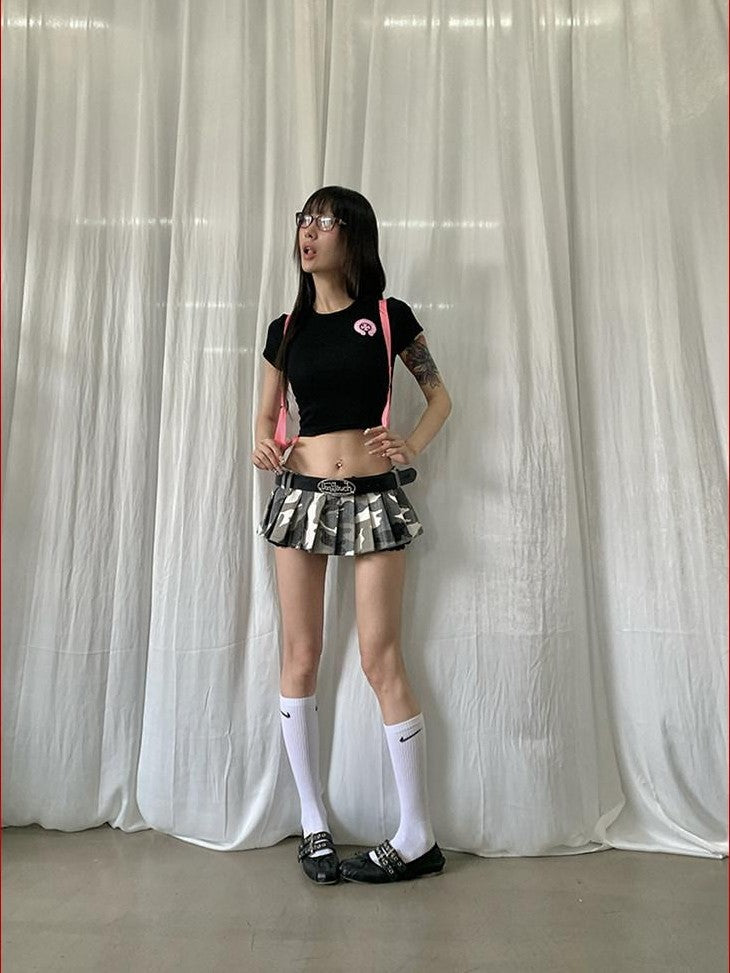 FOURFORTY Sweetheart Candy Colorblock Cropped Women's Short Sleeve T-shirts
