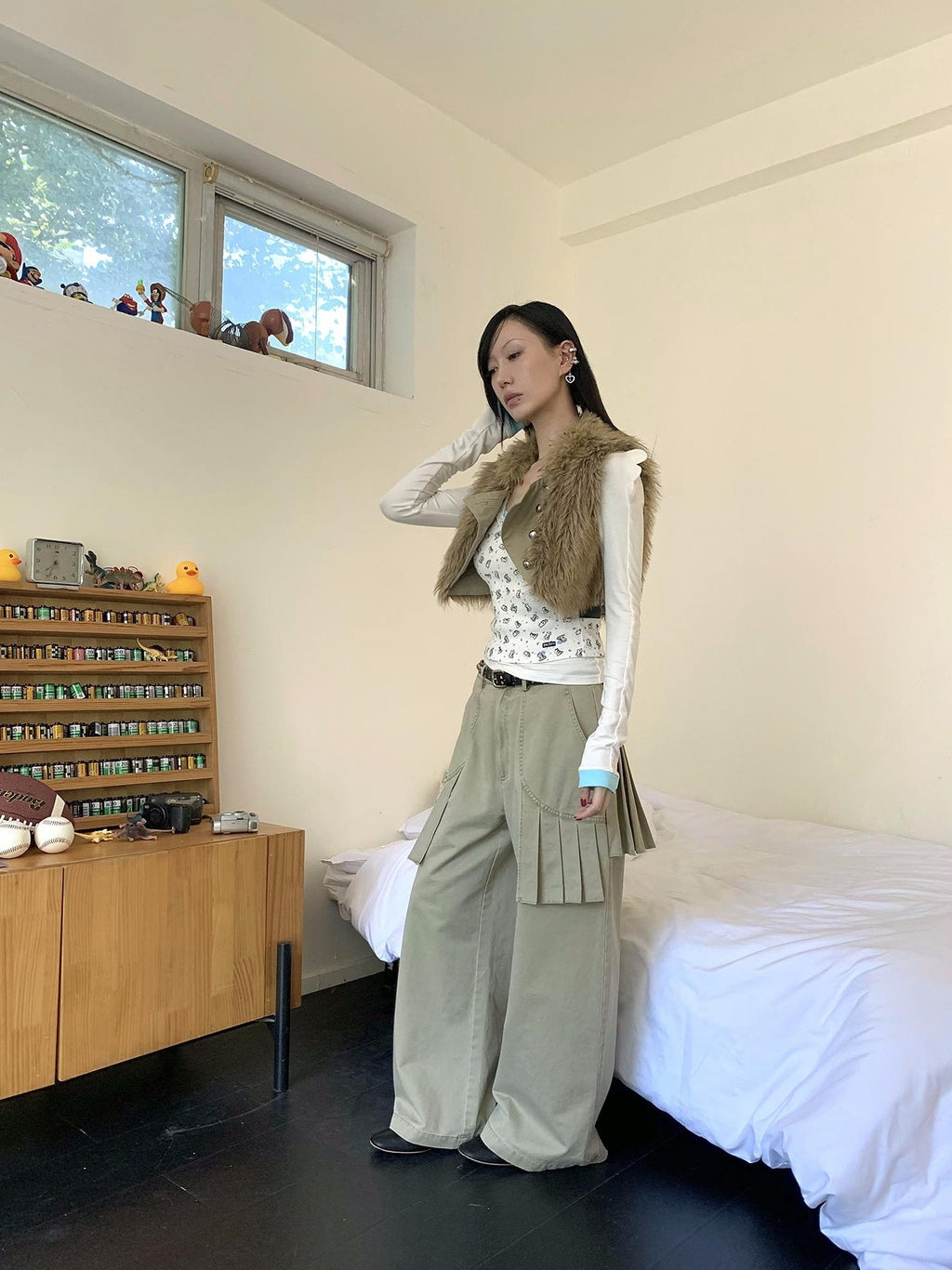 FOURFORTY Washed Distressed Pleated Straight Leg Cotton Women's Cargo Pants