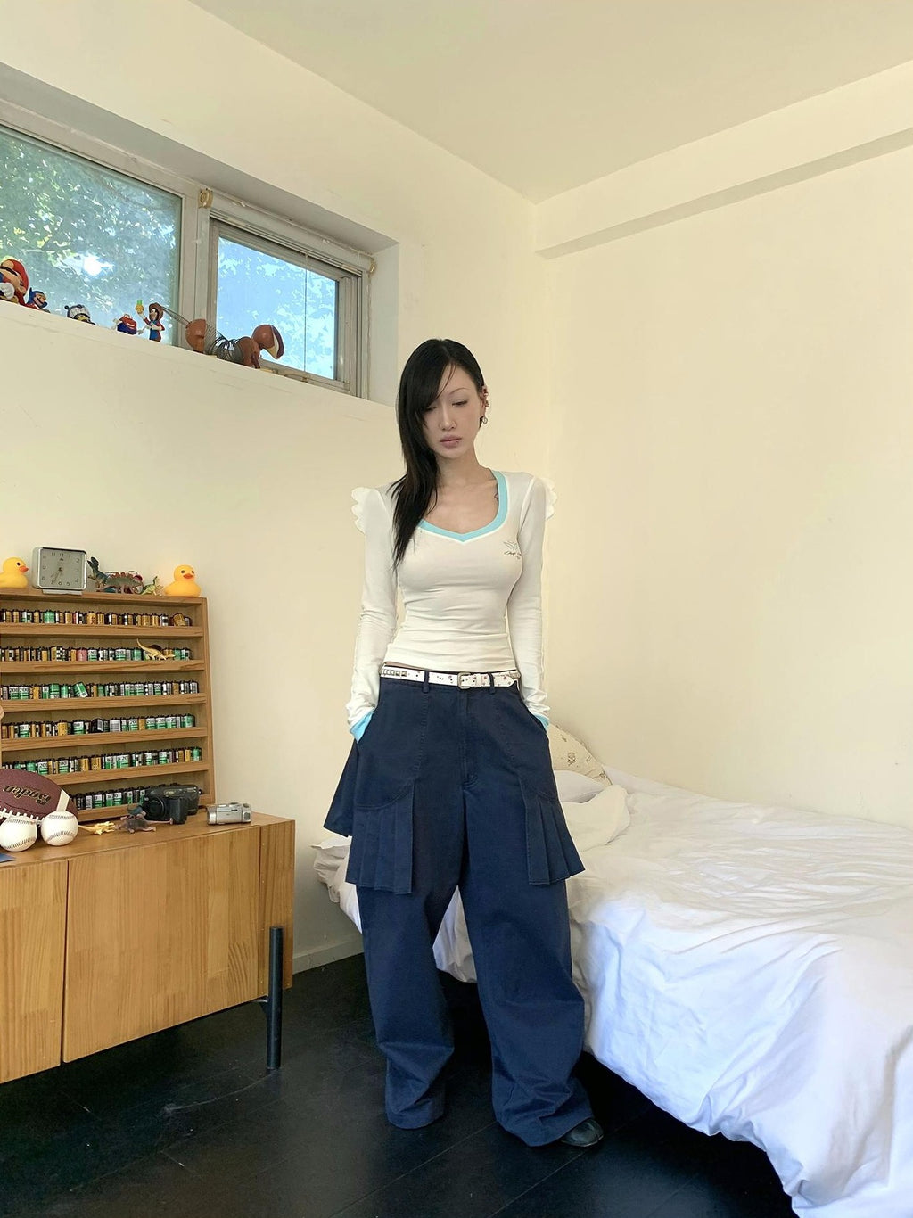 FOURFORTY Washed Distressed Pleated Straight Leg Cotton Women's Cargo Pants
