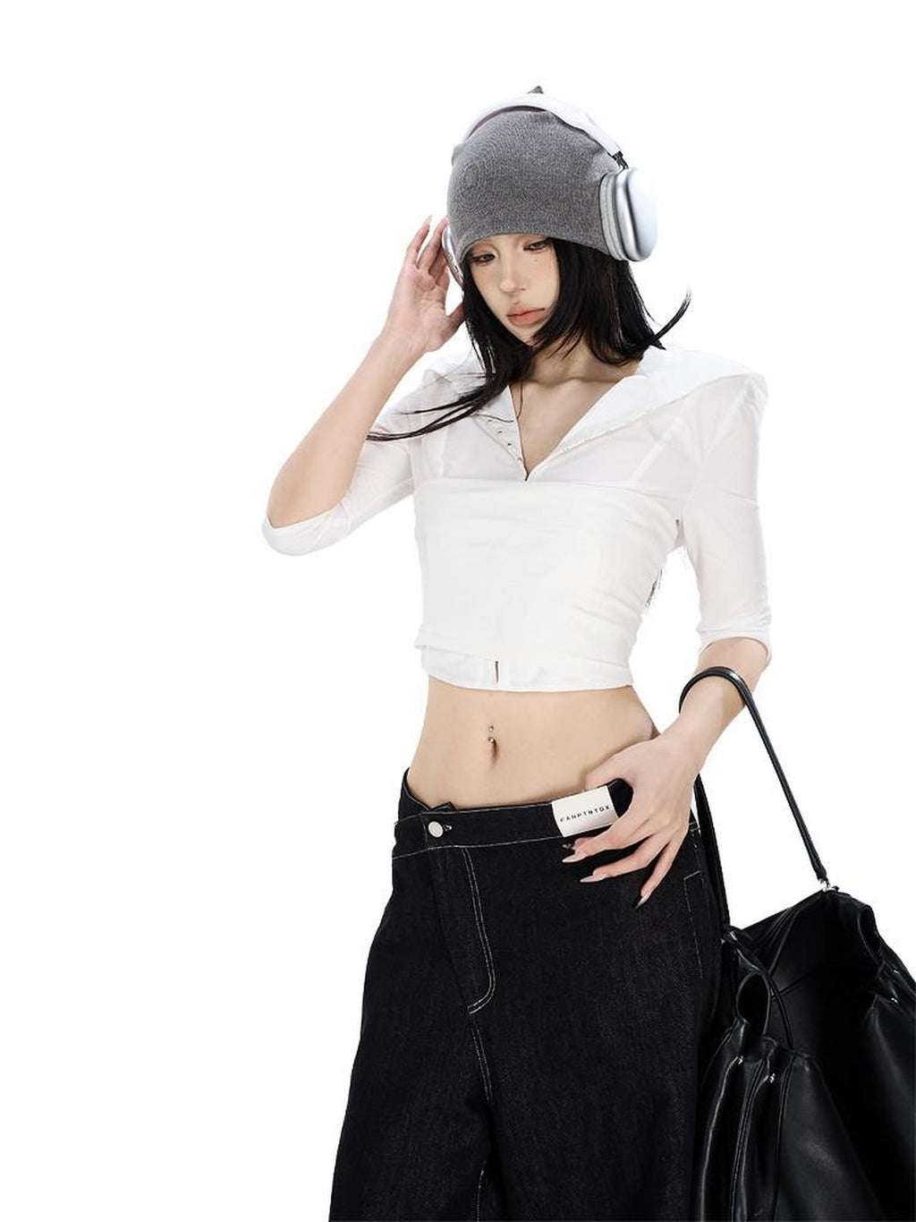 Fanptntox Black And White Hooded Hook Closure Mesh Back Slim Fit Women's Cropped Shirts