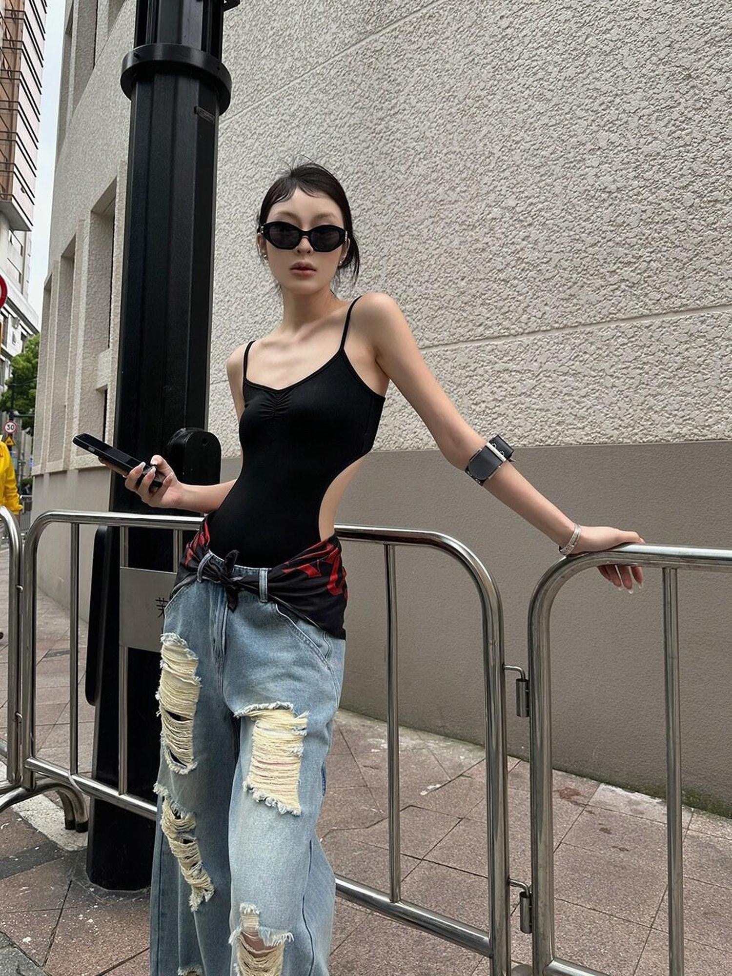 Fanptntox Black Backless V-neck Spaghetti Strap High Waist Slim Fit Women's Camisoles