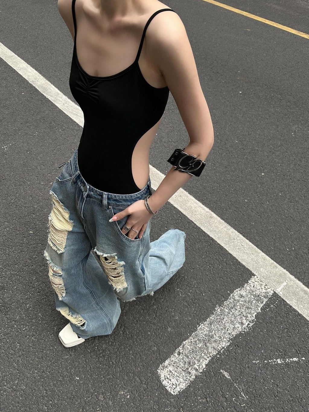Fanptntox Black Backless V-neck Spaghetti Strap High Waist Slim Fit Women's Camisoles