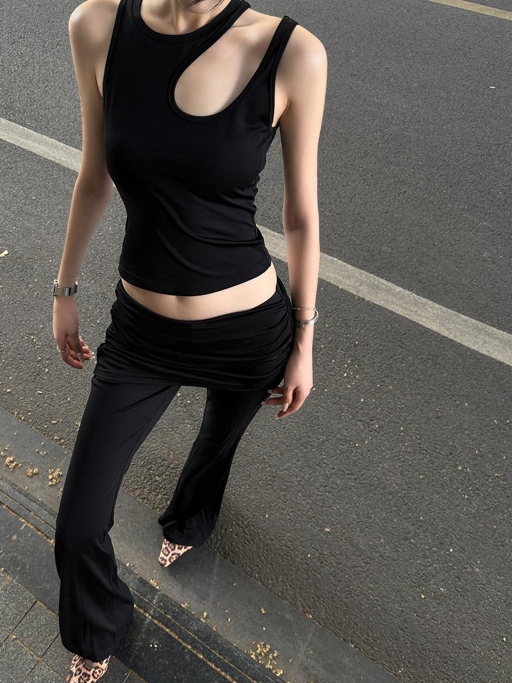 Fanptntox Black Cutout Racerback Slim Fit Street Style Women's Other Fabric Tank Tops