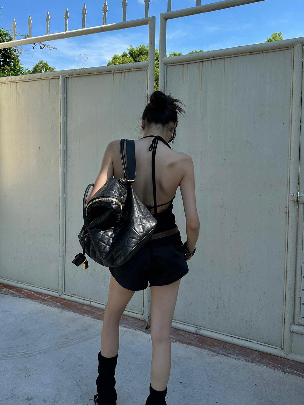 Fanptntox Black Plunging Neckline Slim Fit Streetwear Women's Kapok Halter Tops