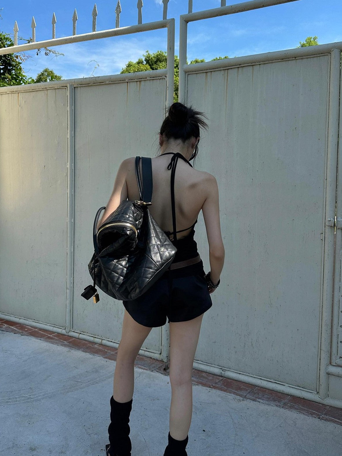 Fanptntox Black Plunging Neckline Slim Fit Streetwear Women's Kapok Halter Tops