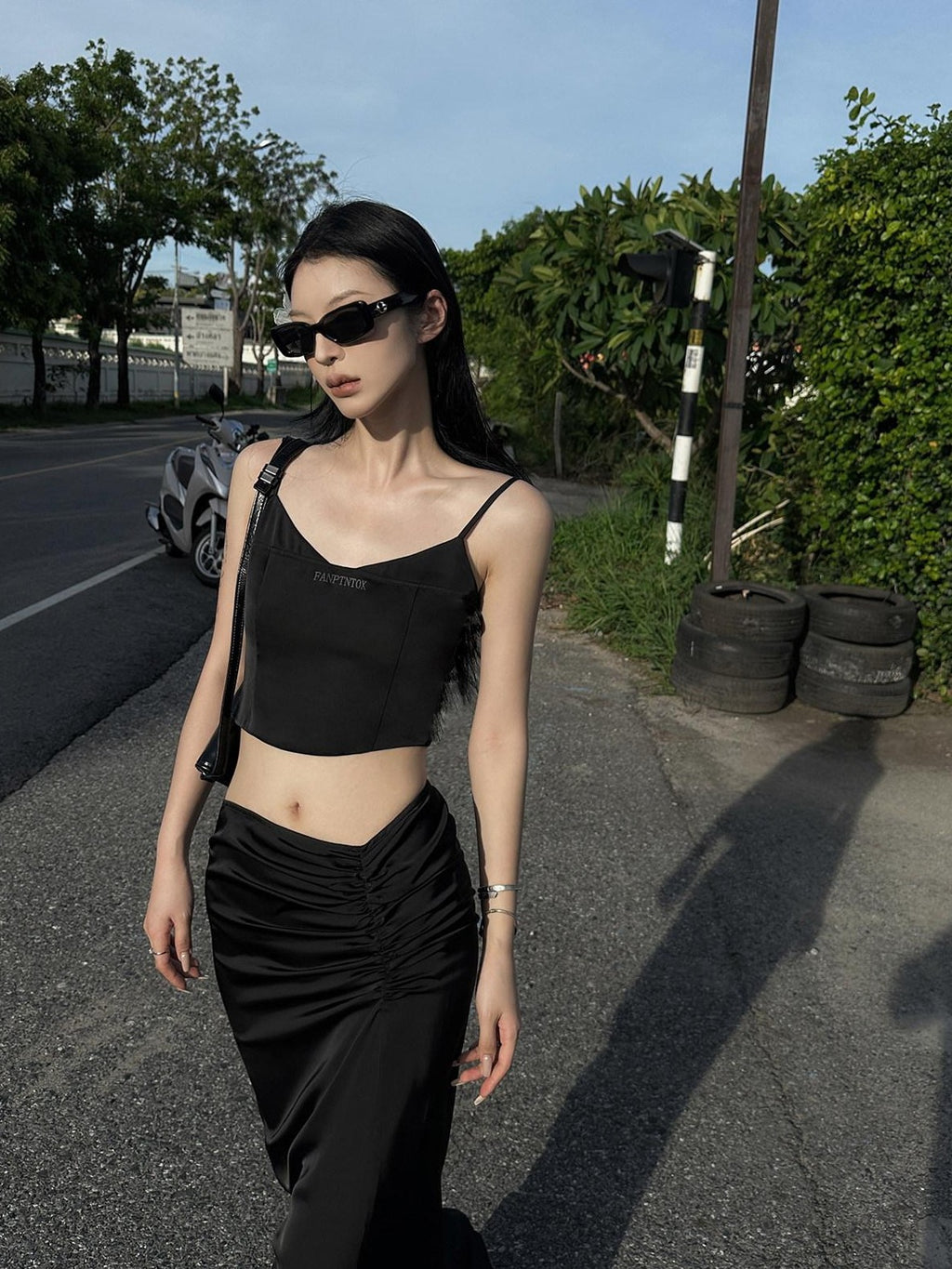 Fanptntox Black Solid Slim Cropped Street Style Women's Other Fabric Camisoles