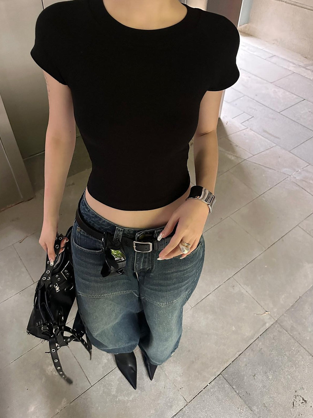 Fanptntox Black Spliced Lace Back Cropped Short Sleeve Women's Slim T-shirts