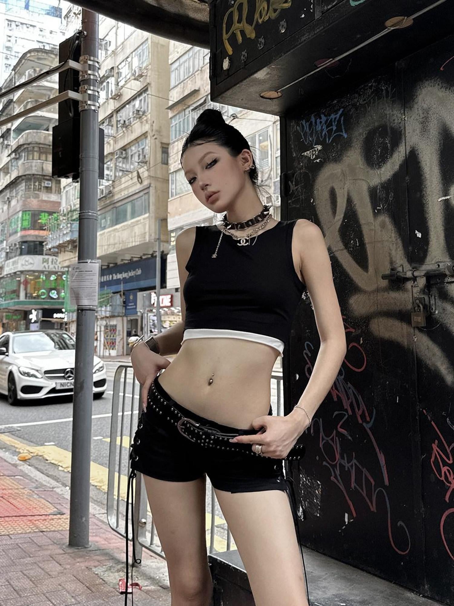 Fanptntox Black White Colorblock Frayed Edge Cropped Women's Cotton Racerback Tank Tops