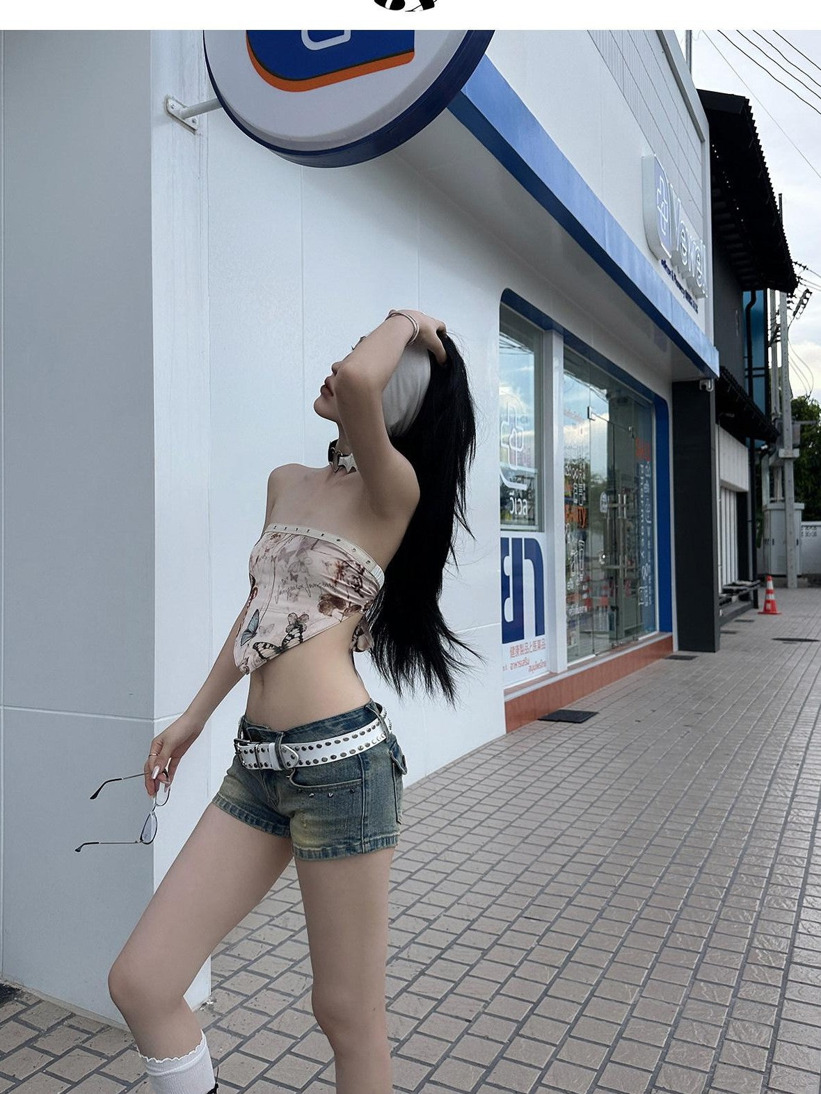 Fanptntox Blue Retro Studded Low Waist Zipper Fly Slim Women's Denim Shorts