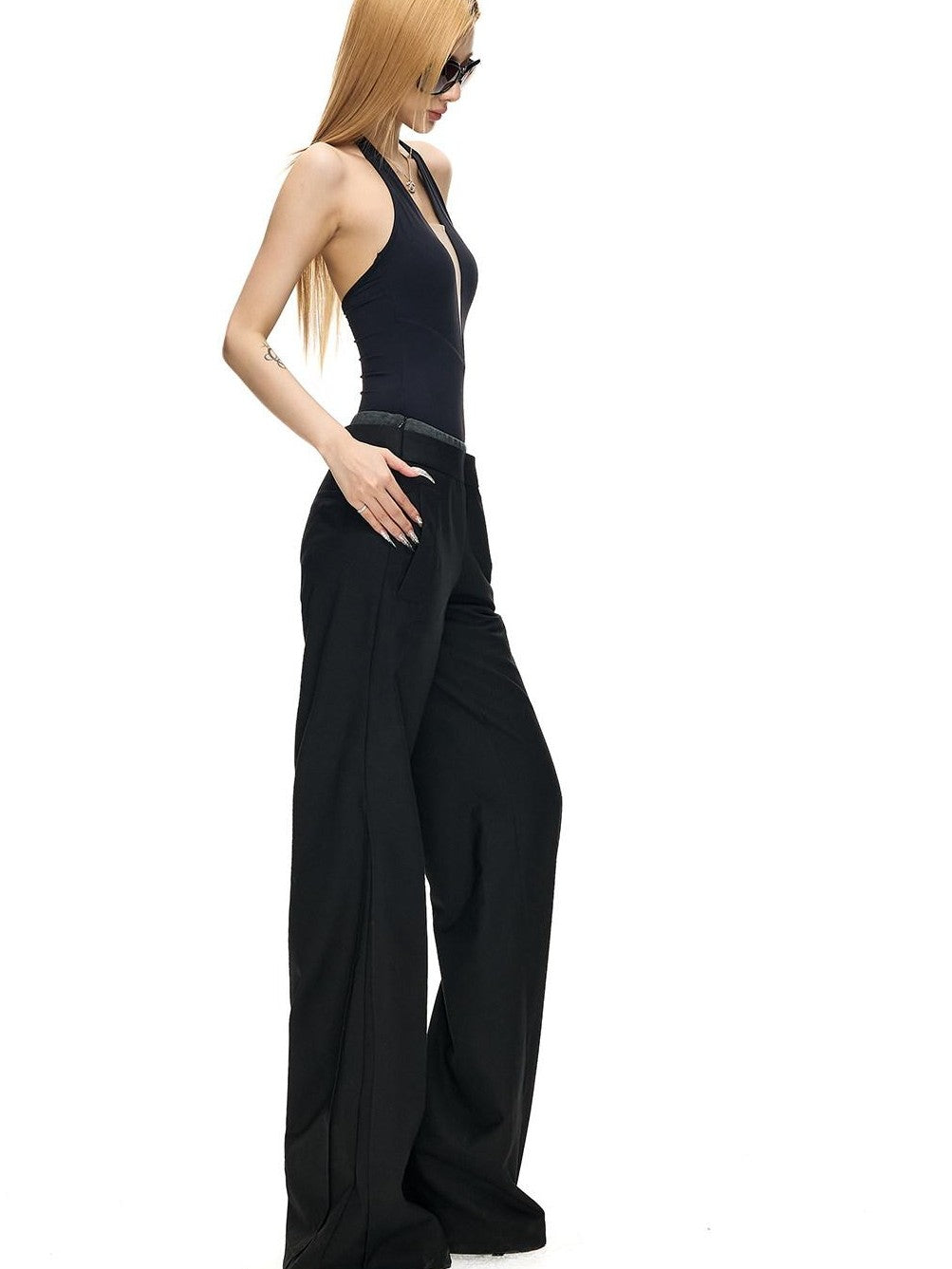 Fanptntox Deep V Sleeveless Halter Fitted Women's Nylon Stretch Knit Halter Bodysuits