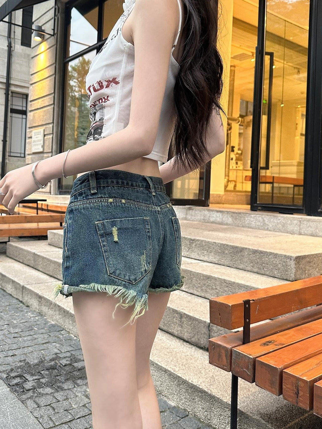 Fanptntox Distressed Frayed Hem Low Rise Women's Denim Shorts