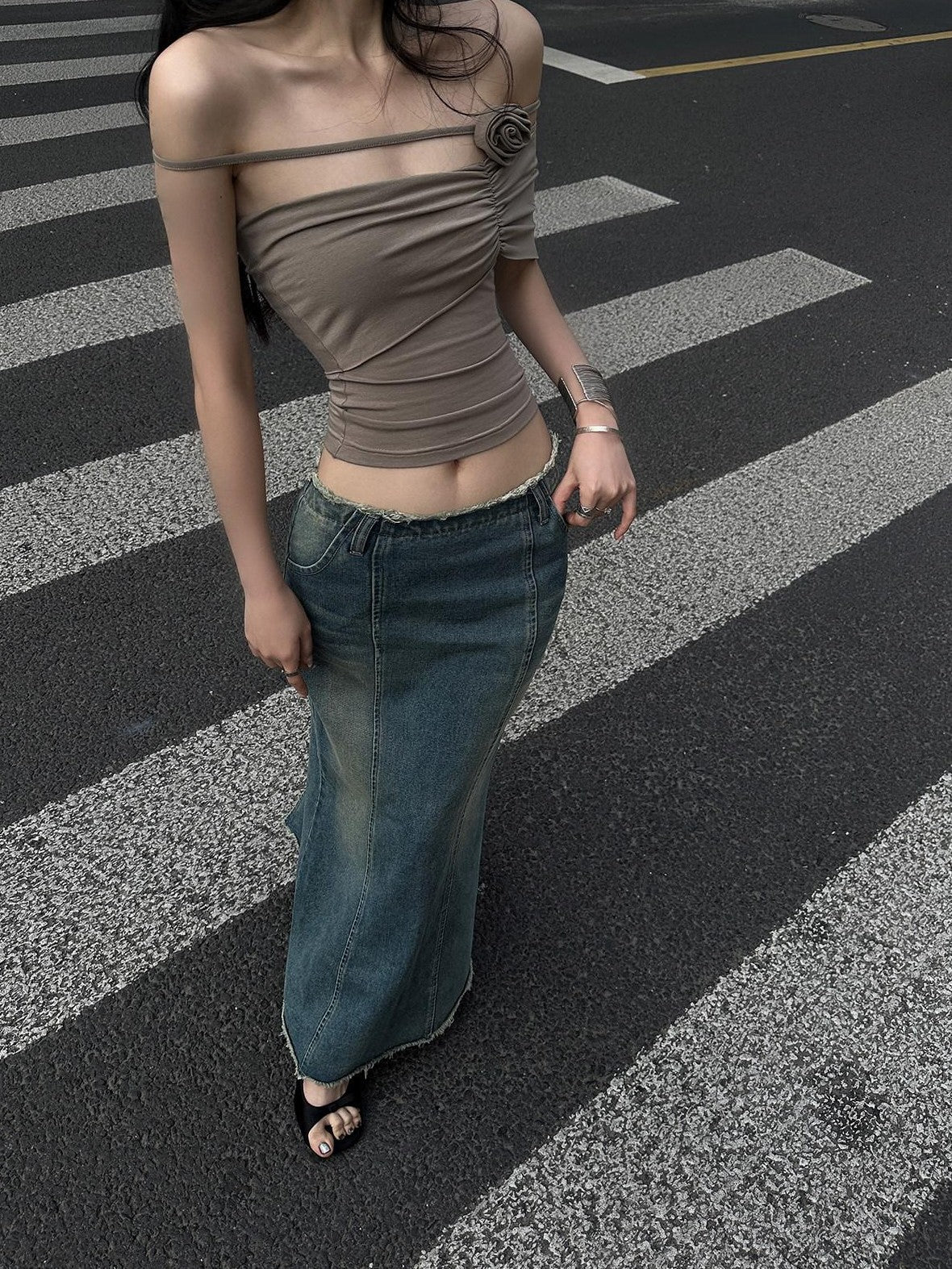 Fanptntox Frayed Hem High Waist A Line Back Slit Slim Fit Mid Length Women's Denim Skirts