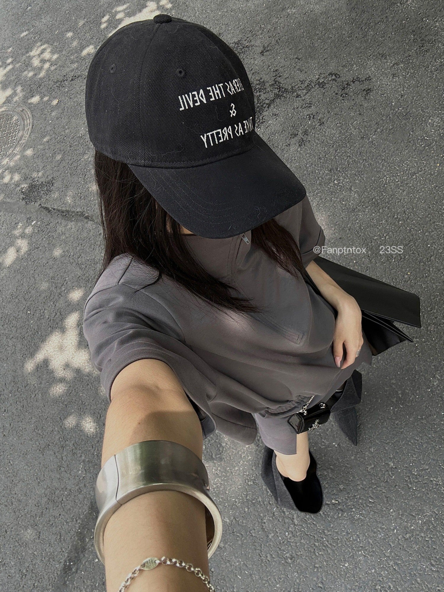 Fanptntox Gray High Neck Padded Shoulders Frayed Pocket Women's Cotton Oversized T-shirts