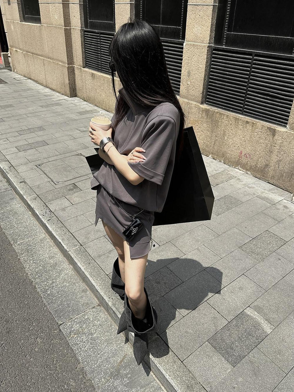 Fanptntox Gray High Neck Padded Shoulders Frayed Pocket Women's Cotton Oversized T-shirts