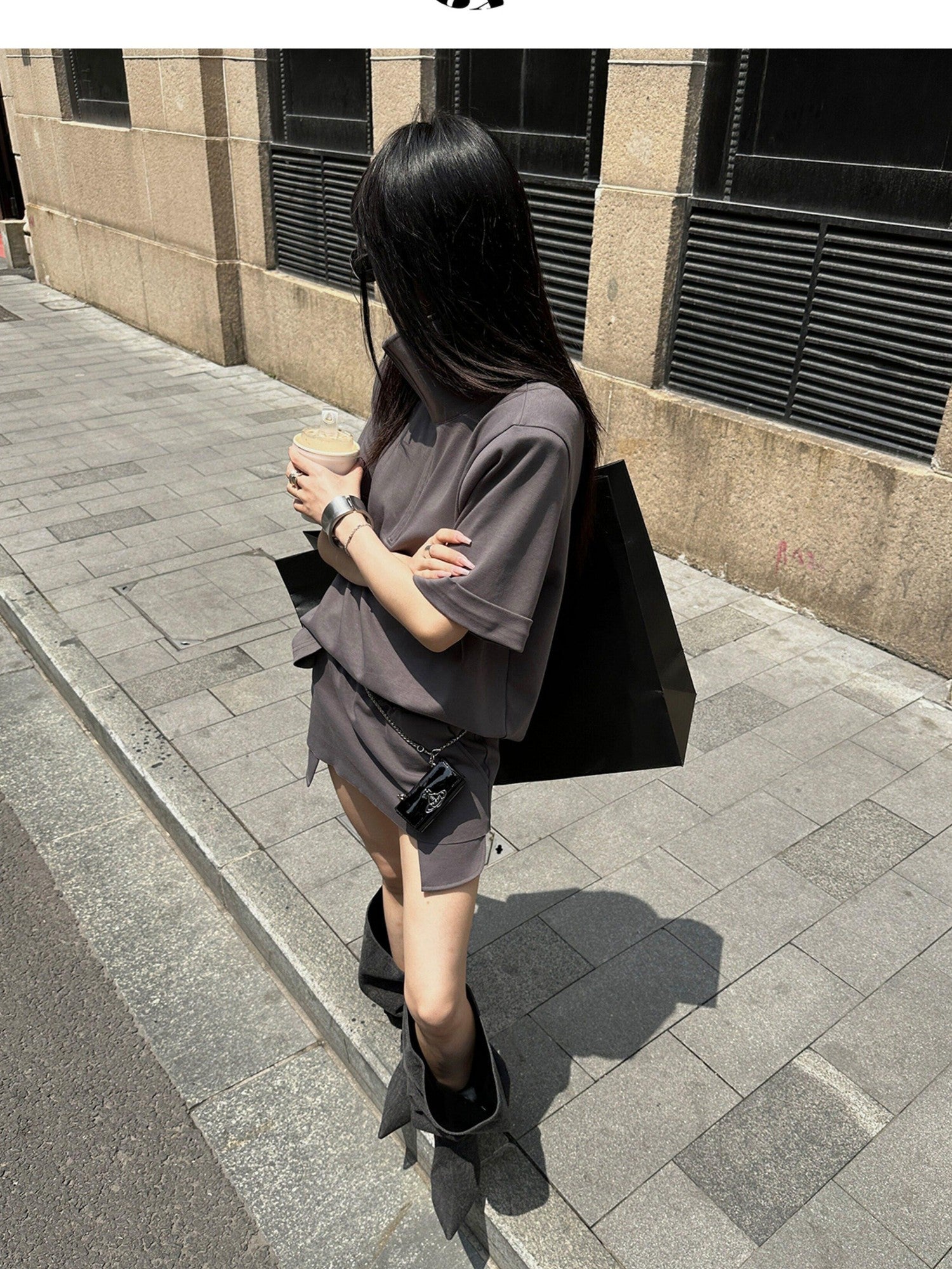 Fanptntox Gray High Neck Padded Shoulders Frayed Pocket Women's Cotton Oversized T-shirts