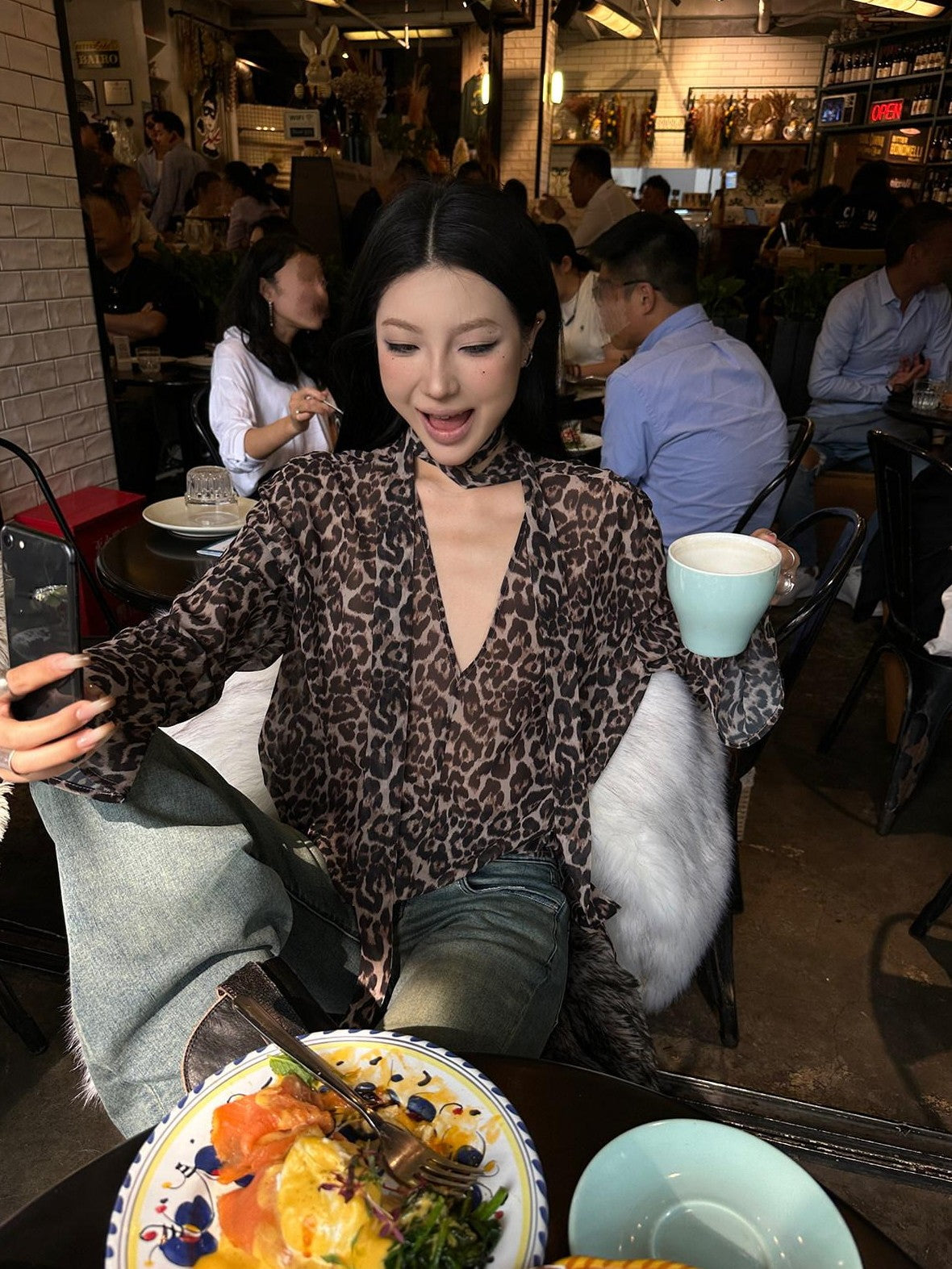 Fanptntox Leopard Print V-neck Buttoned Long Sleeve Women's Other Fabric Tie-front Shirts