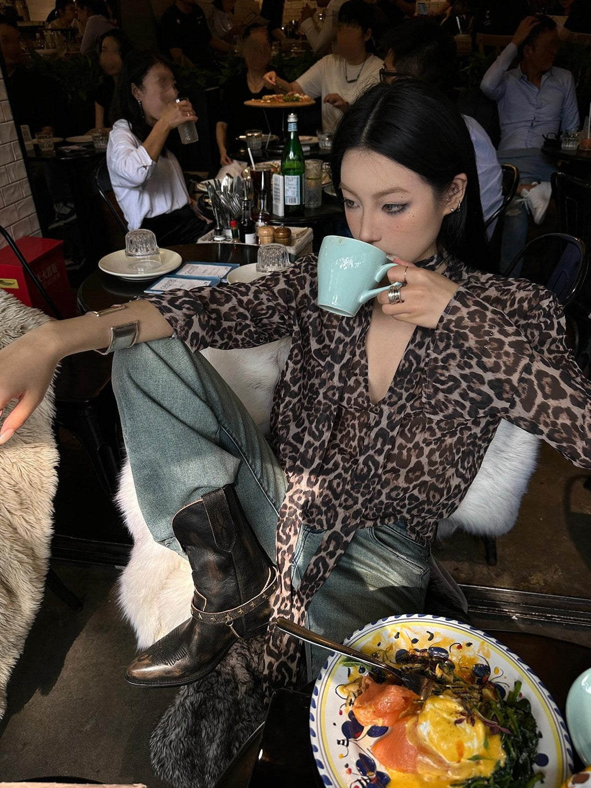Fanptntox Leopard Print V-neck Buttoned Long Sleeve Women's Other Fabric Tie-front Shirts
