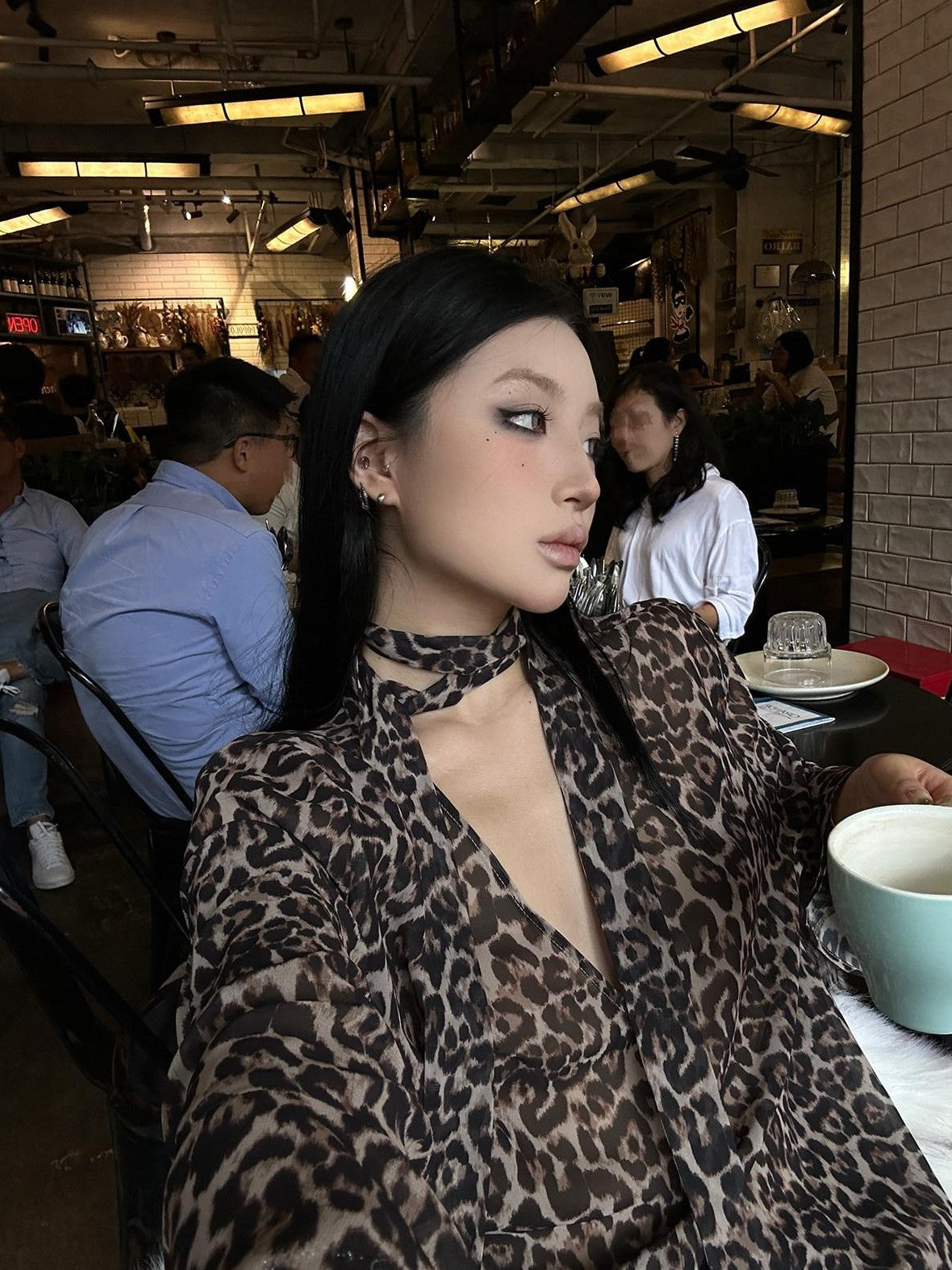 Fanptntox Leopard Print V-neck Buttoned Long Sleeve Women's Other Fabric Tie-front Shirts