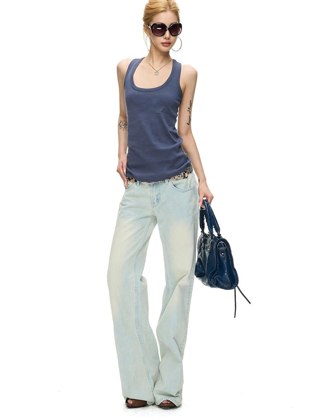 Fanptntox Light Blue Bleached Wash Relaxed Low Rise Women's Denim Straight-leg Jeans