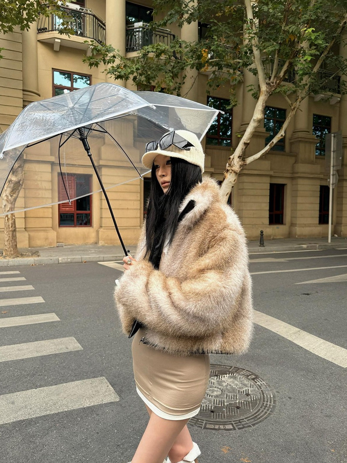 Fanptntox Light Brown Scenic Print Short Zip Plush Hooded Women's Plush Faux Fur Coats