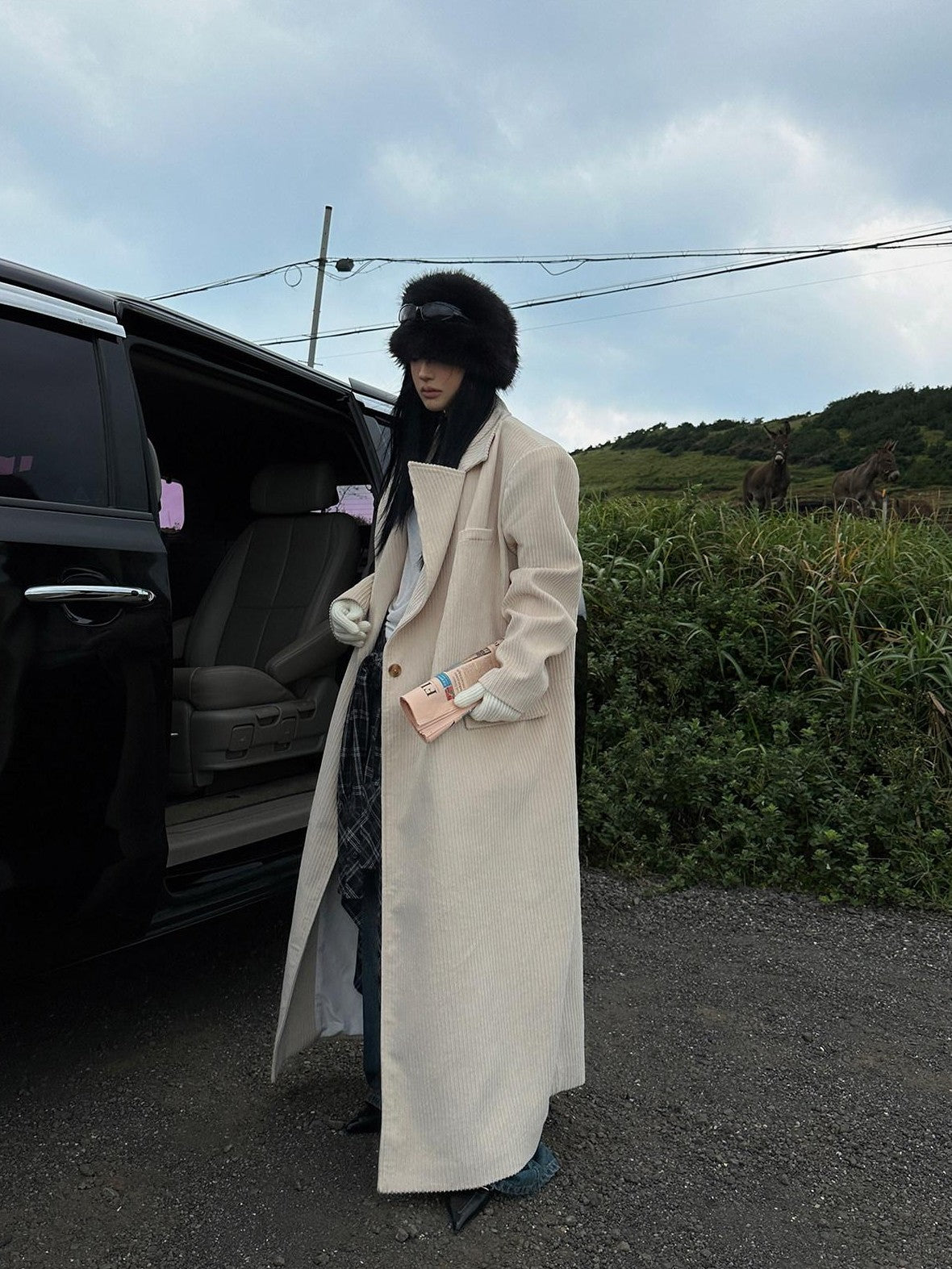 Fanptntox Long Straight Slimming Notched Lapel Women's Corduroy Beige Trench Coats