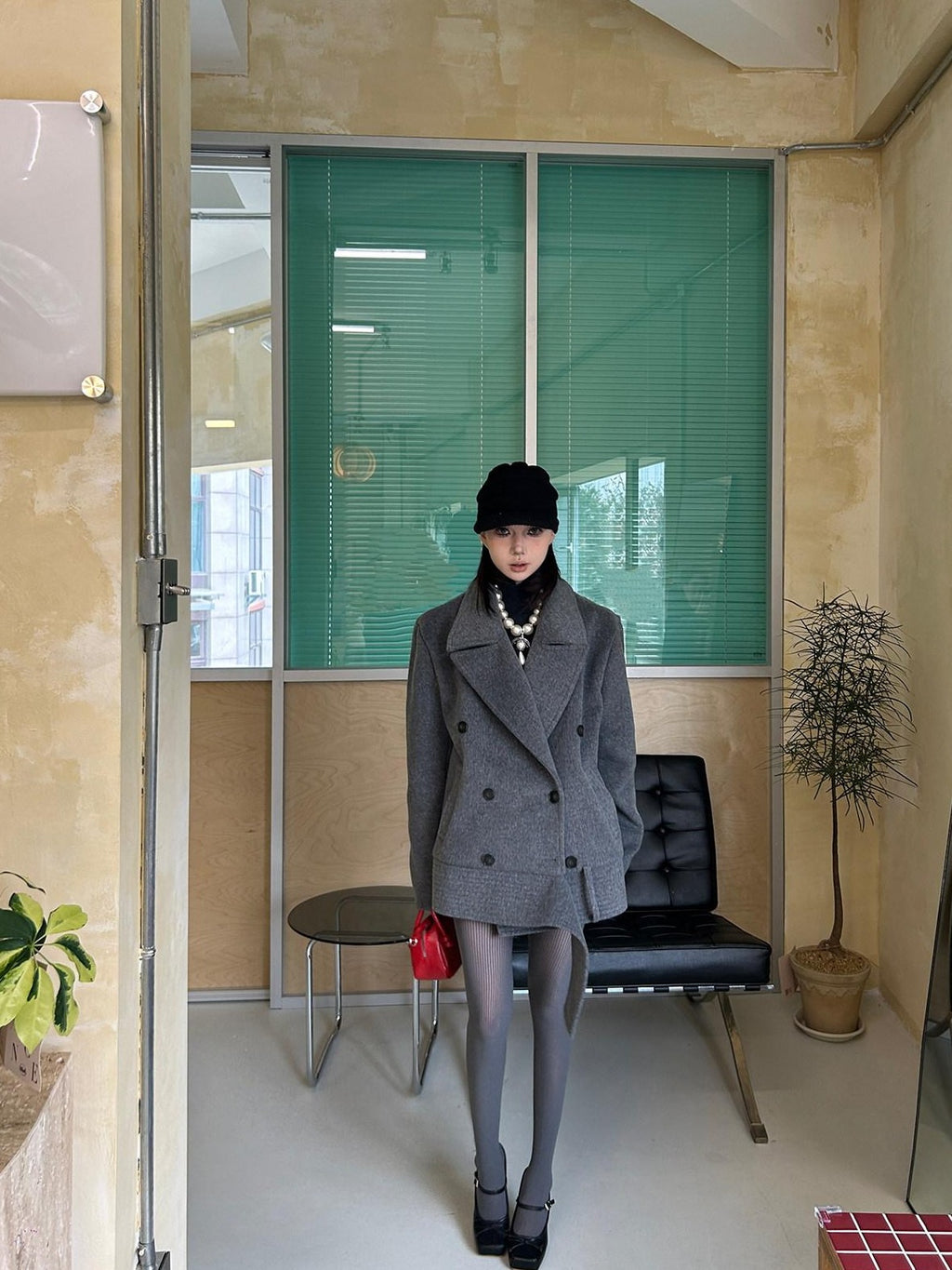 Fanptntox Padded Shoulders Notched Lapel Single Breasted Women's Wool Short Coats