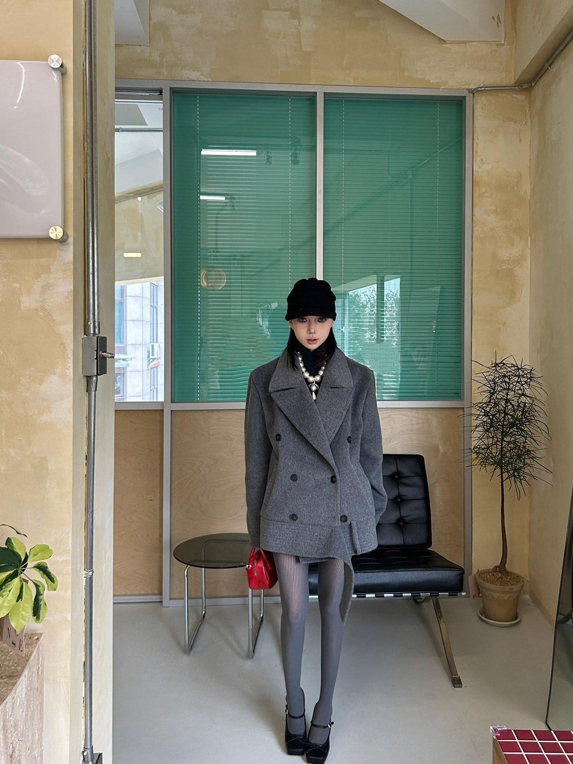 Fanptntox Padded Shoulders Notched Lapel Single Breasted Women's Wool Short Coats